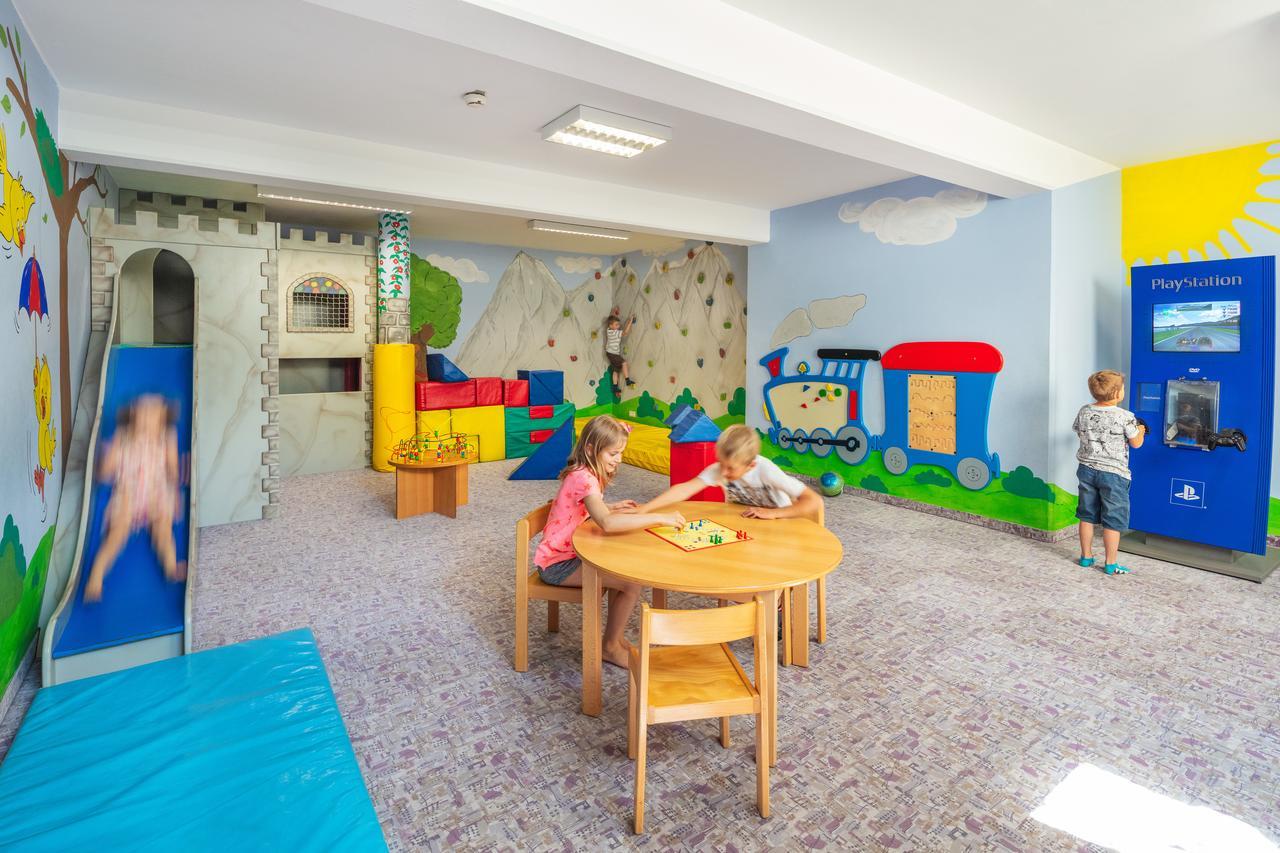 Apparthotel Talhof, Restaurant, Pool Und Spa Oberau Eksteriør billede