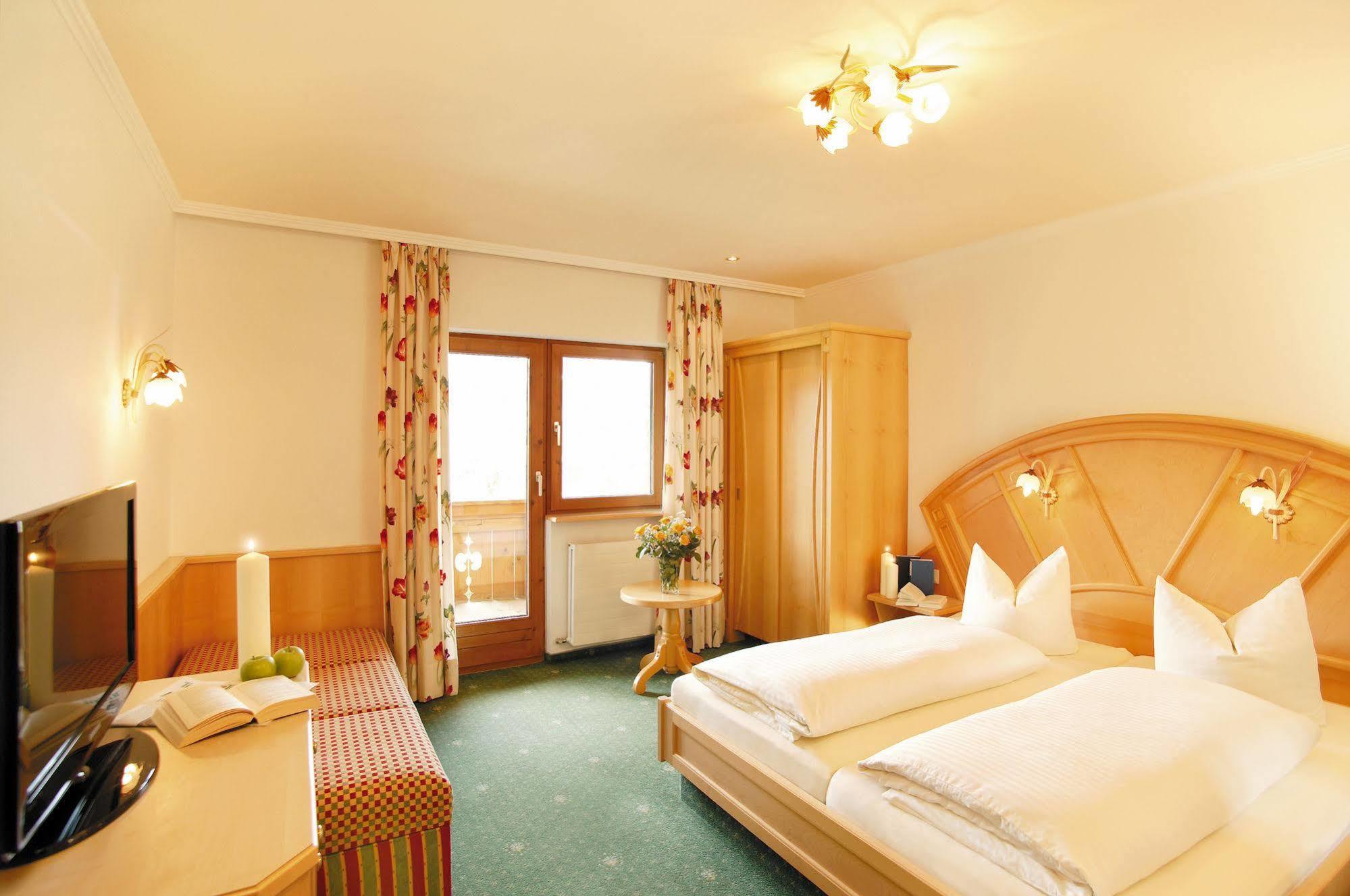 Apparthotel Talhof, Restaurant, Pool Und Spa Oberau Eksteriør billede